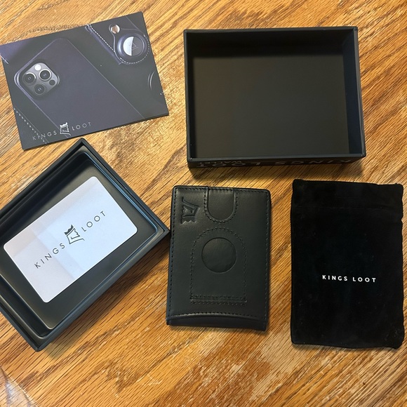 Kings Loot Trackable Wallet - AirTag Compatible - Black - Picture 10 of 11